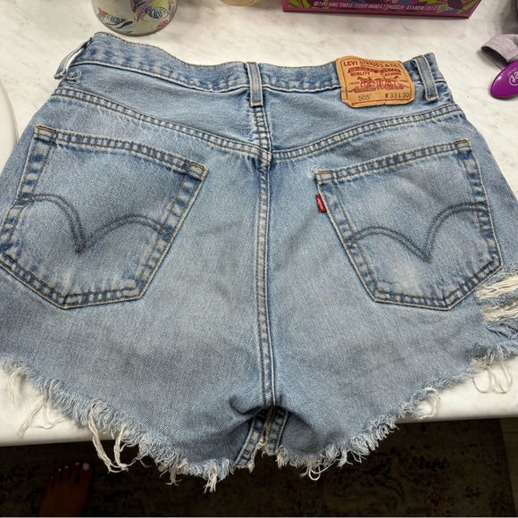 LEVIS 505 CUT OFF SHORTS - Picture 8 of 10